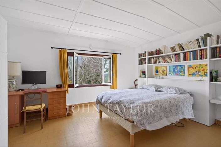 Image No.10-4 Bed House for sale