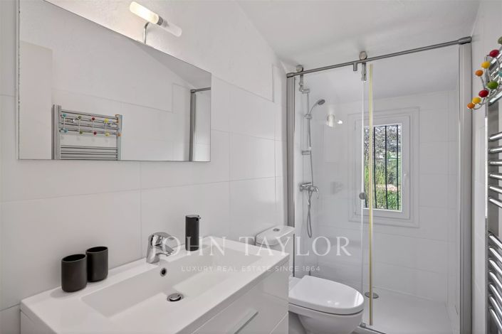 Image No.11-4 Bed House for sale