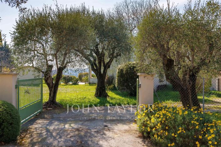 Image No.18-4 Bed House for sale