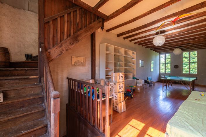 Image No.9-5 Bed House for sale