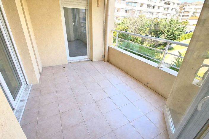 Image No.4-Appartement de 2 chambres à vendre à Cannes