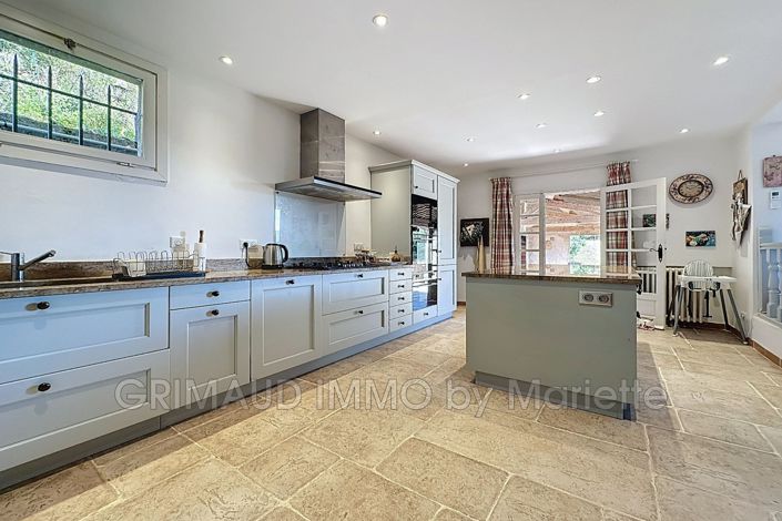 Image No.11-7 Bed House for sale