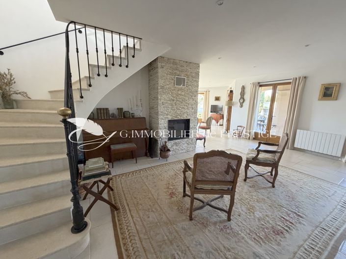 Image No.15-4 Bed House for sale