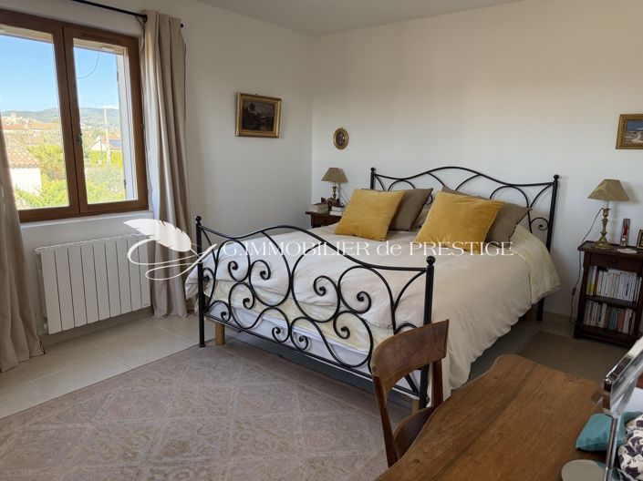 Image No.19-4 Bed House for sale