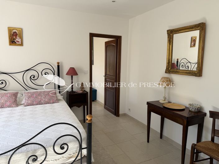 Image No.20-4 Bed House for sale