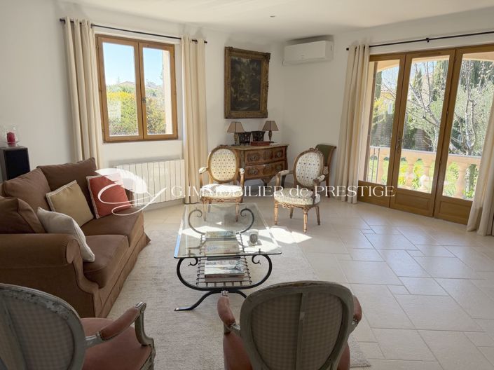 Image No.7-4 Bed House for sale