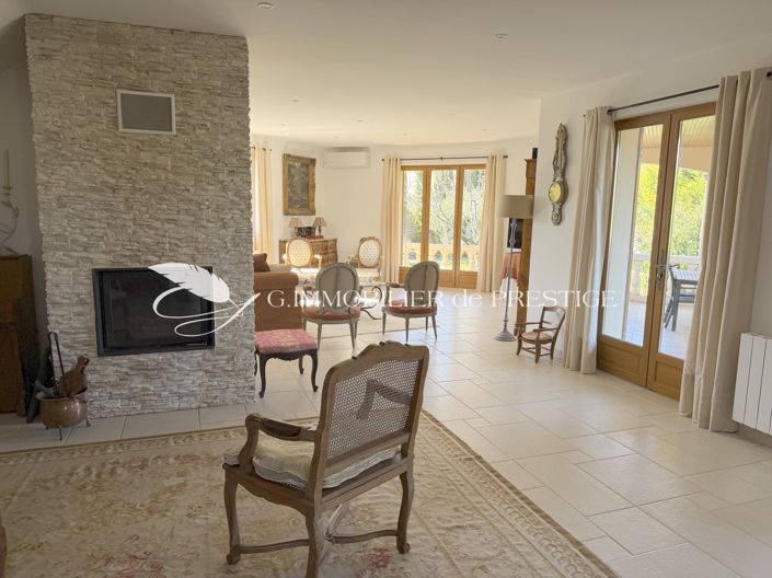 Image No.8-4 Bed House for sale