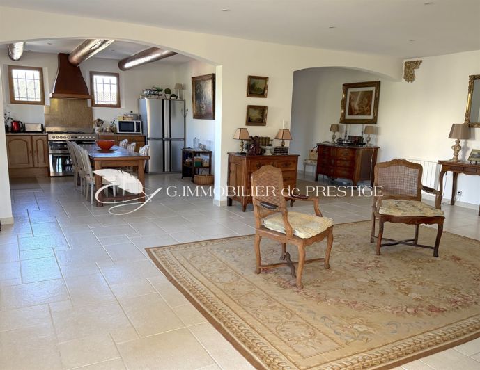 Image No.9-4 Bed House for sale