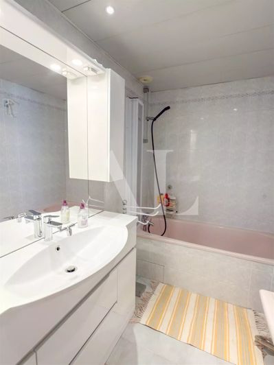 Image No.6-Appartement de 2 chambres à vendre à Golfe Juan