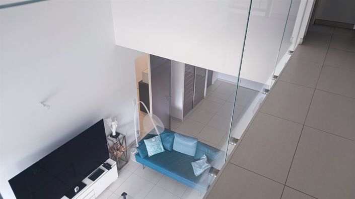 Image No.3-5 Bed House for sale