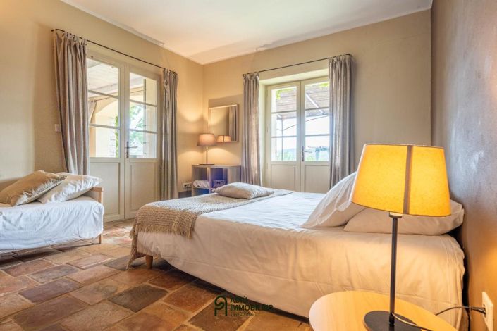 Image No.21-10 Bed House for sale