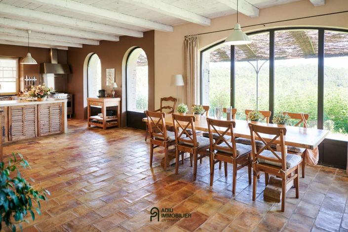 Image No.7-10 Bed House for sale