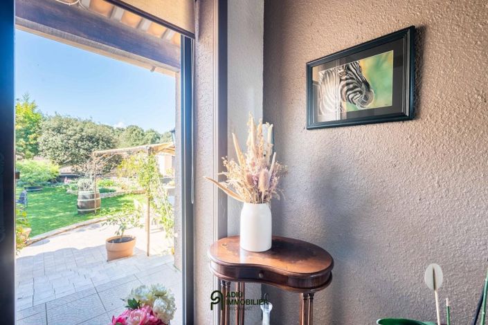 Image No.17-1 Bed House for sale