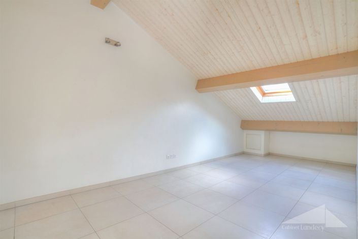 Image No.7-Appartement de 3 chambres à vendre à Sergy