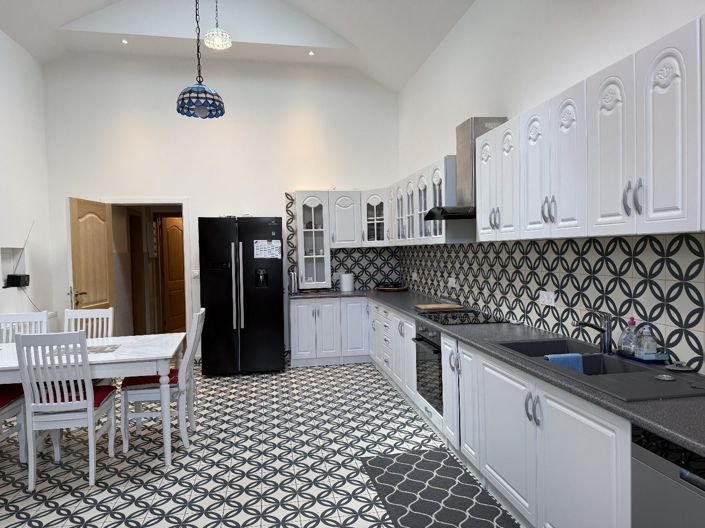 Image No.10-7 Bed House for sale