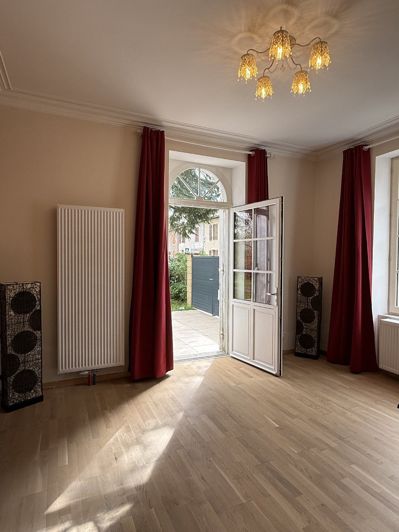 Image No.5-7 Bed House for sale