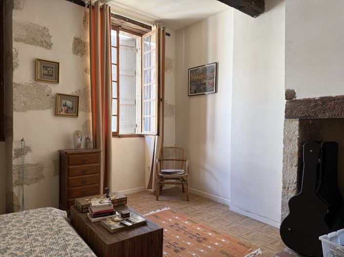 Image No.13-6 Bed House for sale