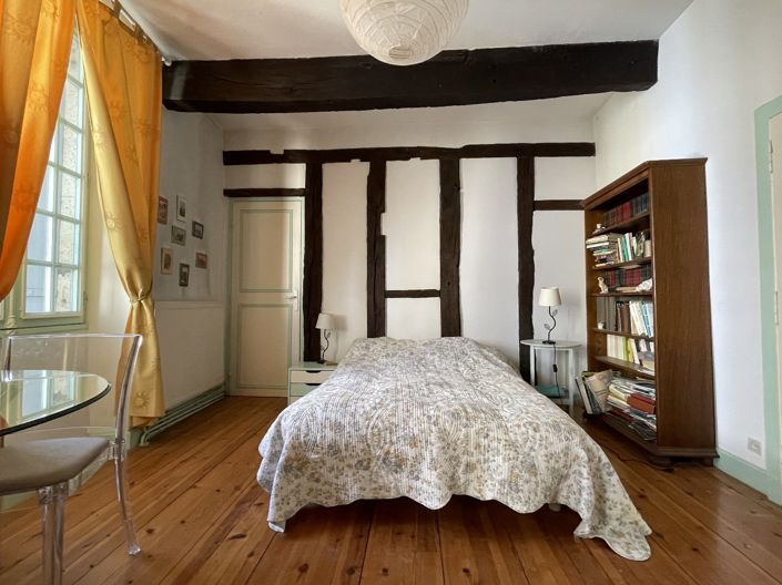 Image No.9-6 Bed House for sale