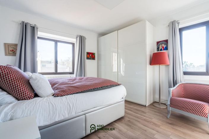 Image No.13-2 Bed House for sale