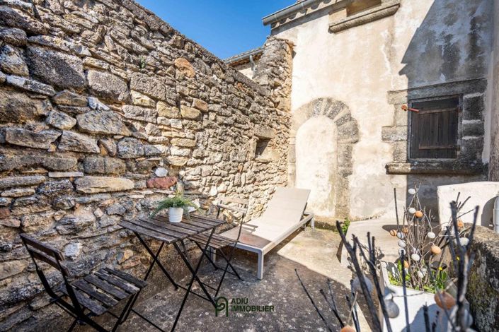 Image No.16-2 Bed House for sale