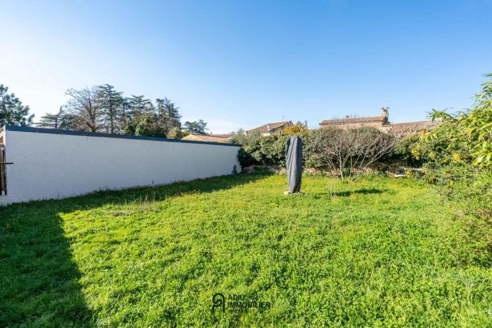 Image No.17-2 Bed House for sale