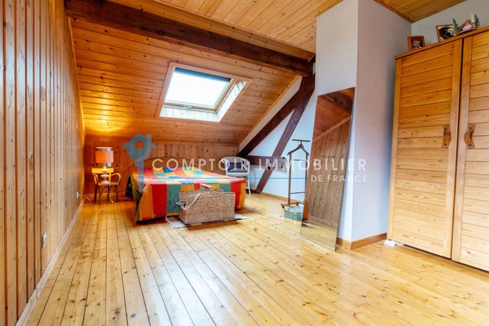 Image No.11-3 Bed House for sale