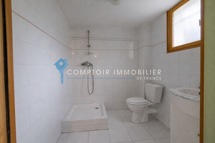 Image No.17-3 Bed House for sale