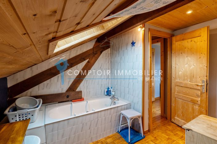 Image No.9-3 Bed House for sale