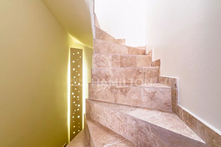 Image No.8-2 Bed House for sale