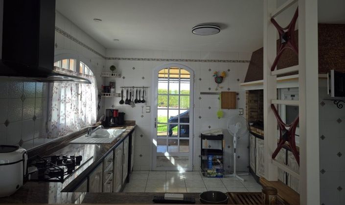 Image No.20-3 Bed House for sale