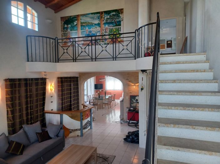 Image No.3-3 Bed House for sale