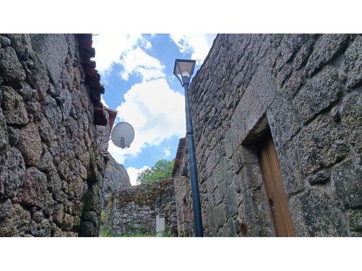 Image No.12-1 Bed House for sale