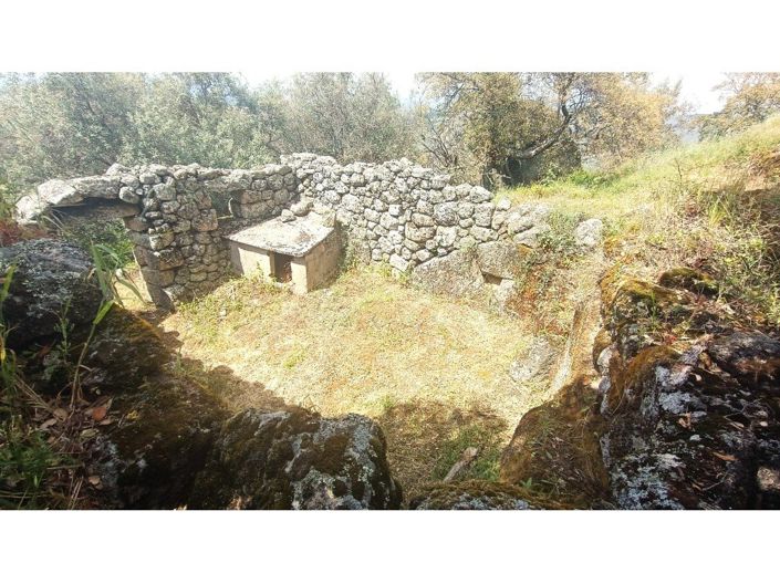 Image No.14-1 Bed House for sale