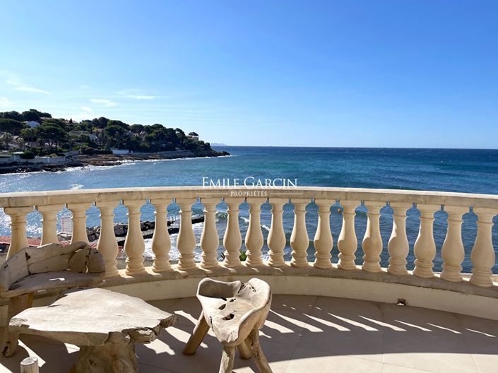 Image No.10-3 Bed Property for sale