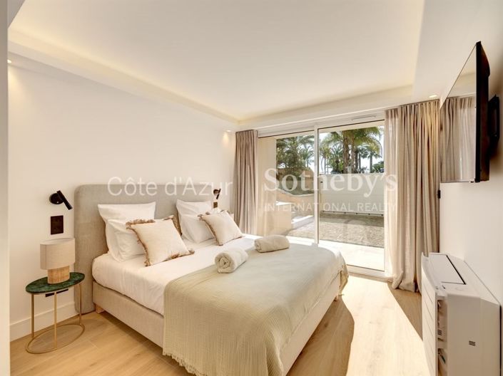 Image No.11-5 Bed Apartment for sale