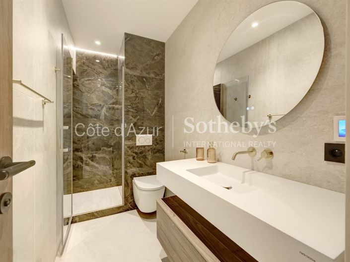 Image No.16-5 Bed Apartment for sale