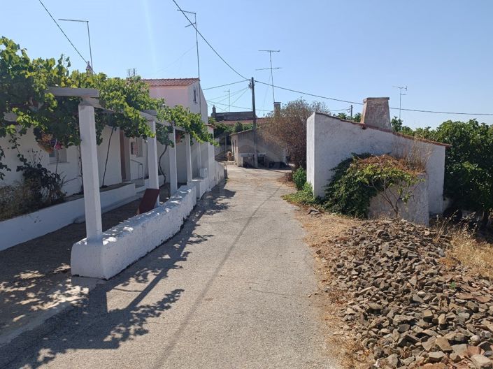 Image No.11-1 Bed House for sale