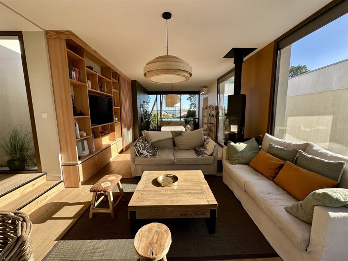 Image No.5-4 Bed House for sale