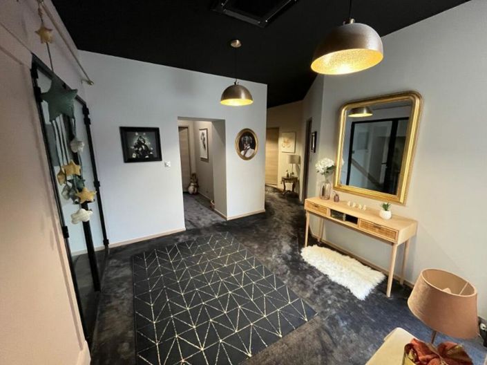 Image No.3-4 Bed House for sale