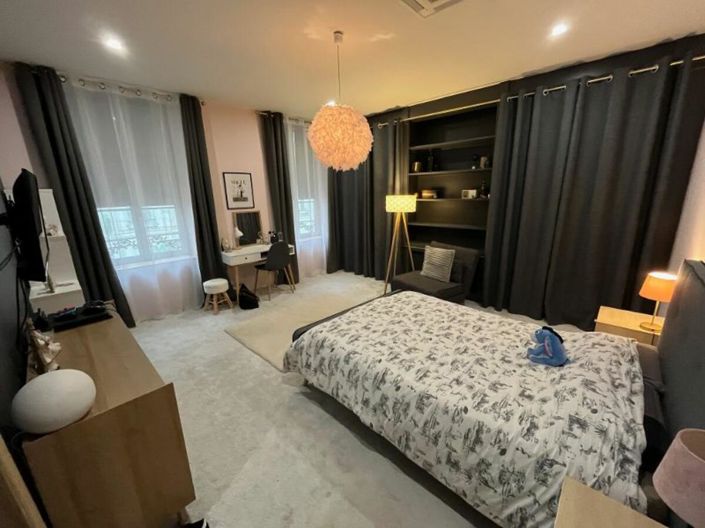 Image No.5-4 Bed House for sale