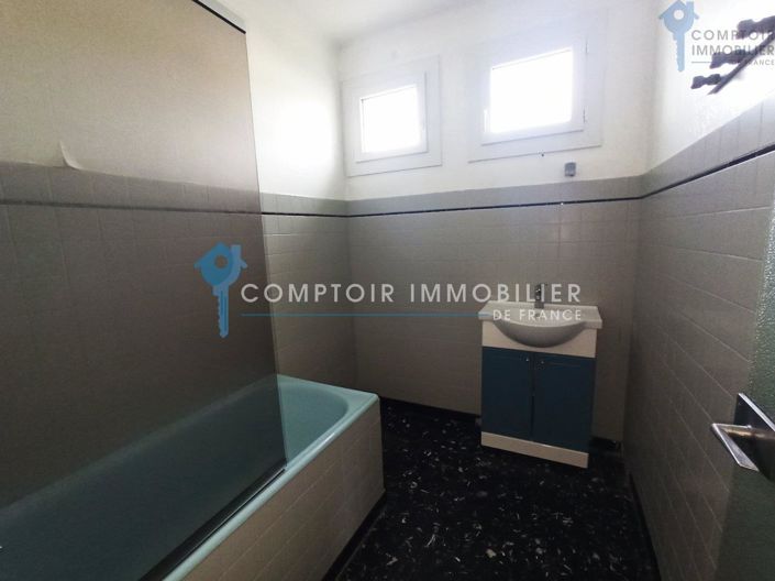 Image No.9-2 Bed House for sale