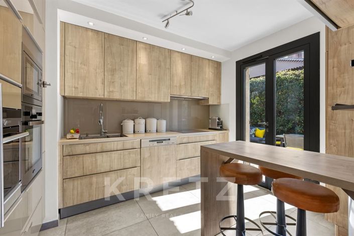 Image No.5-4 Bed House for sale