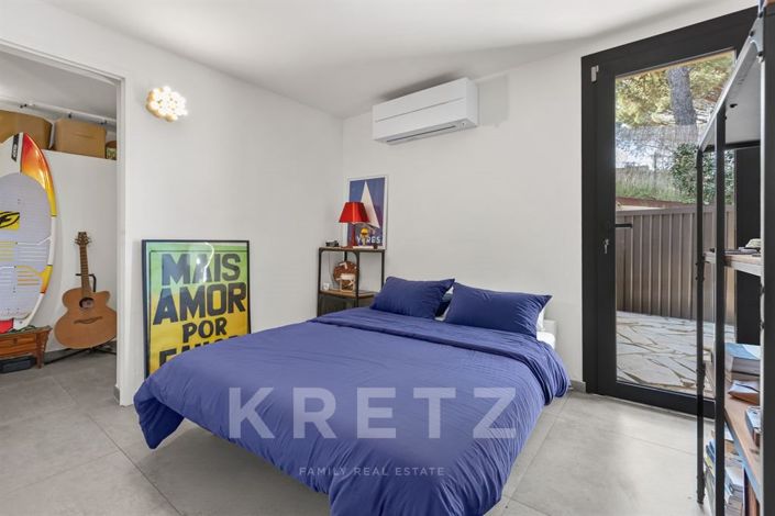 Image No.9-4 Bed House for sale