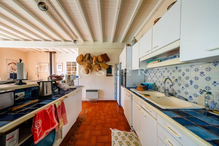 Image No.5-5 Bed House for sale