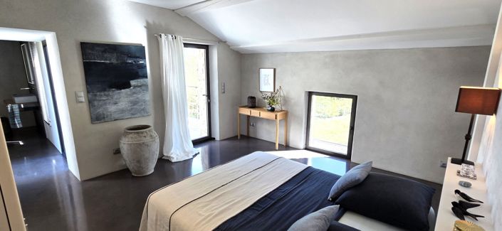 Image No.14-2 Bed Property for sale