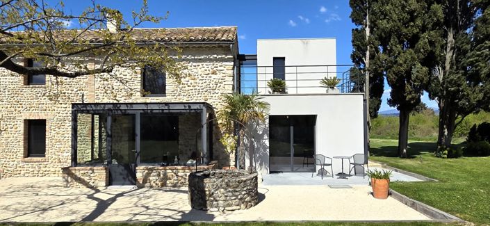 Image No.17-2 Bed Property for sale