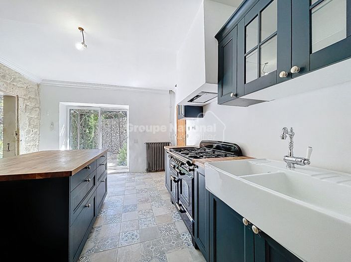 Image No.10-6 Bed House for sale