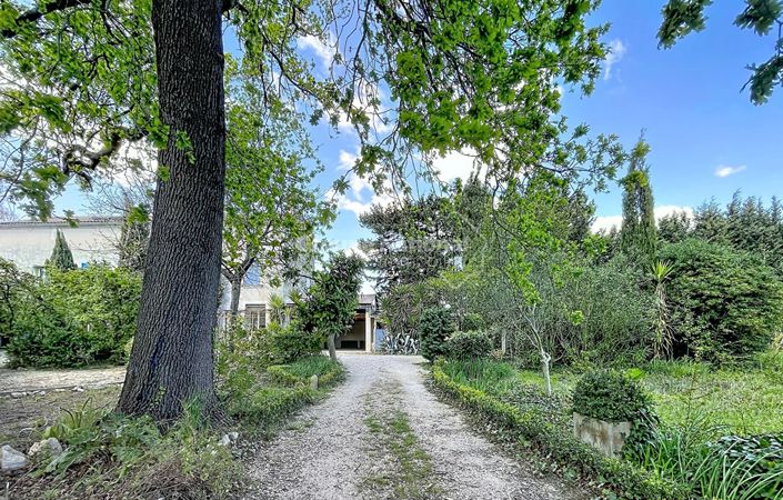 Image No.3-6 Bed House for sale