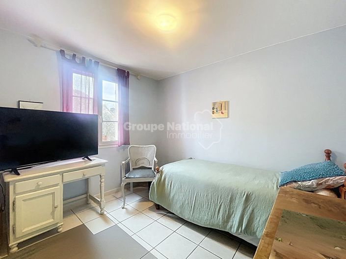 Image No.10-3 Bed House for sale