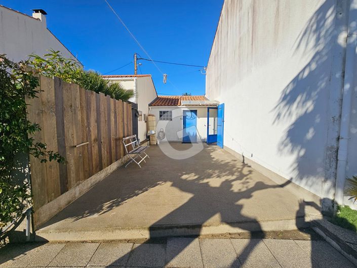 Image No.10-2 Bed House for sale